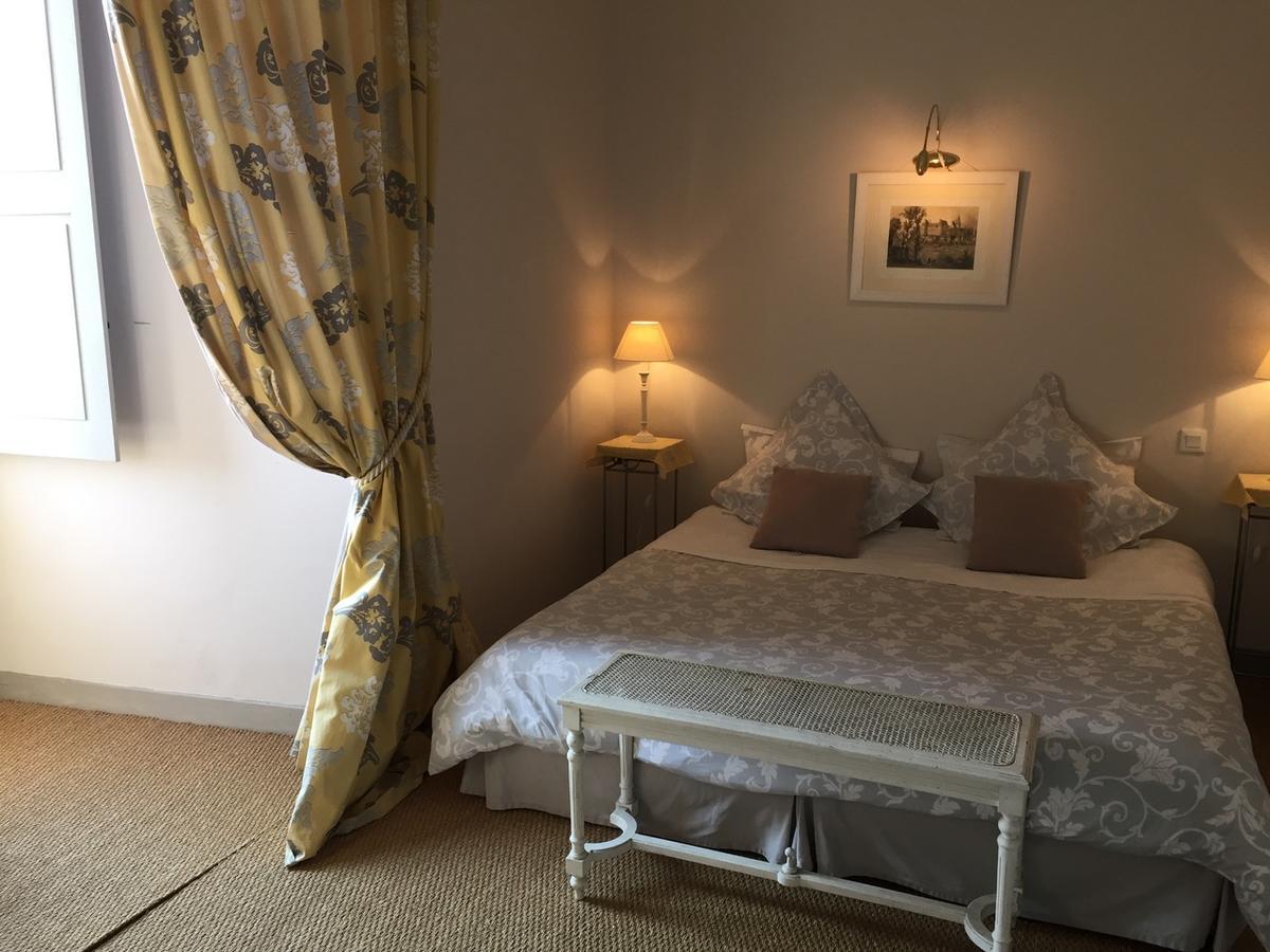 Chateau De Durtal Bed and Breakfast Exterior foto