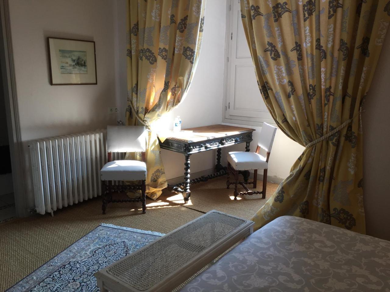 Chateau De Durtal Bed and Breakfast Exterior foto